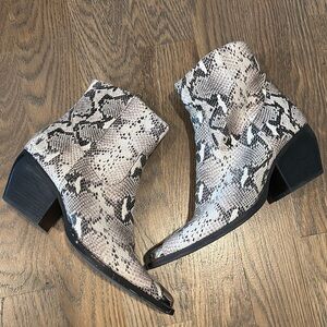 Tony Bianco Australia Size 8 Snakeskin Print Ankle Boots